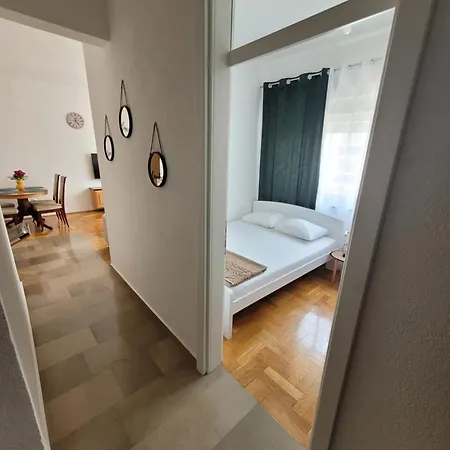 Apartamento Natasa *